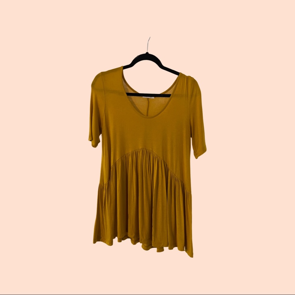Lightweight peplum shirt size L